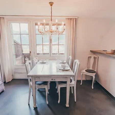 Surfers Horizon Loft With Balcony & Panoramic Views Grindelwald