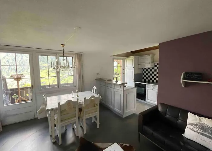 Surfers Horizon Loft With Balcony & Panoramic Views * Grindelwald