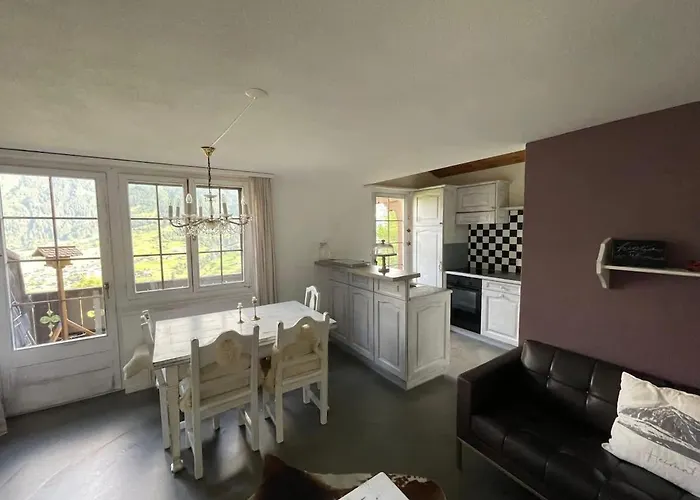 Surfers Horizon Loft With Balcony & Panoramic Views شقة